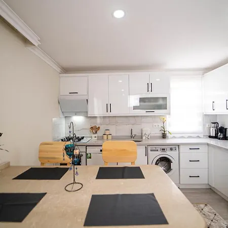 Cozy Flat With Balcony Near To Popular Beaches In