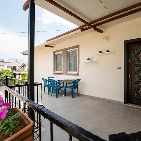 Cozy Flat With Balcony Near To Popular Beaches In