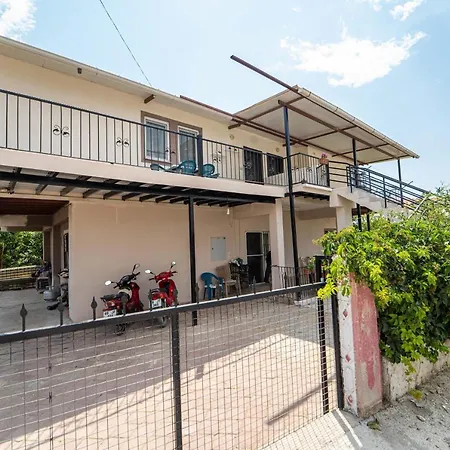 Cozy Flat With Balcony Near To Popular Beaches In Apartman *